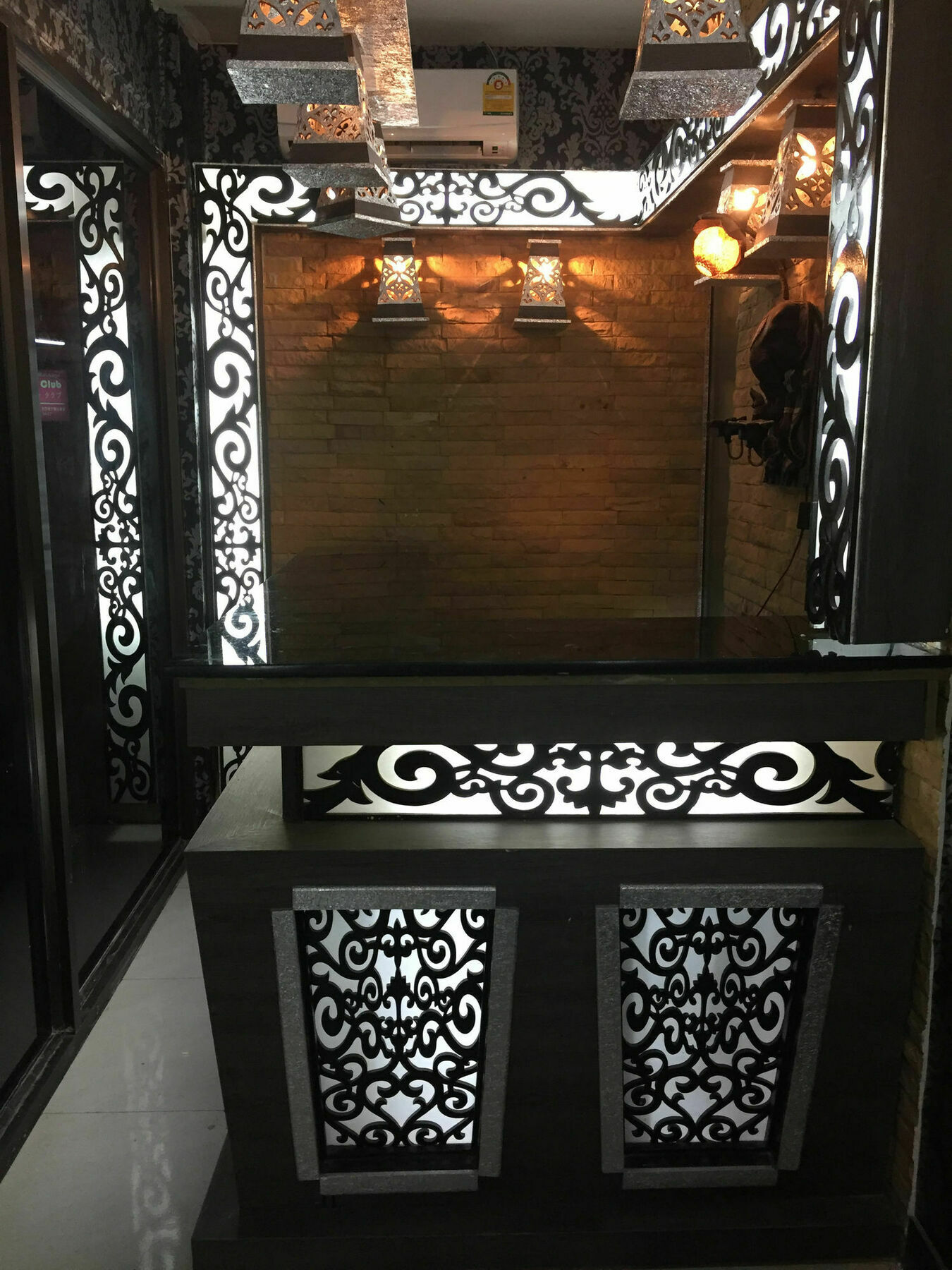 Harrys Suite Hotel Bangkok Exterior photo